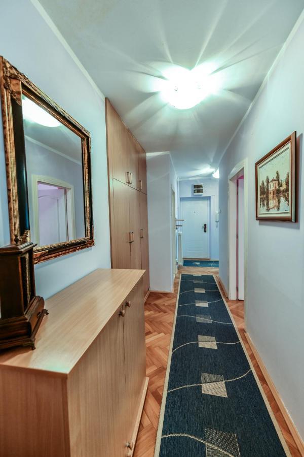 Lux Apartman Cvetkovic Kraljevo Exterior photo